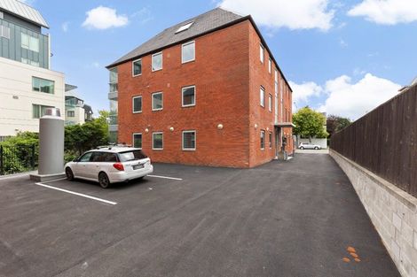 Photo of property in 21 Cambridge Terrace, Christchurch Central, Christchurch, 8013