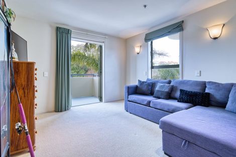 Photo of property in 74 Harbour Village Drive, Gulf Harbour, Whangaparaoa, 0930