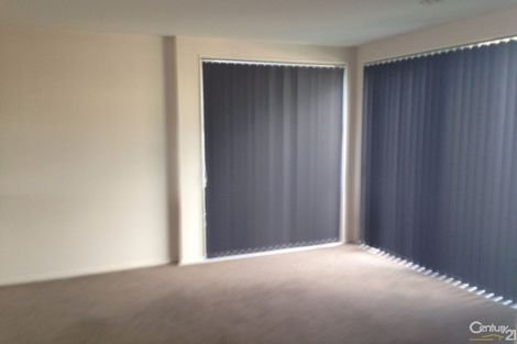 Photo of property in 18 Phar Lap Crescent, Takanini, 2112