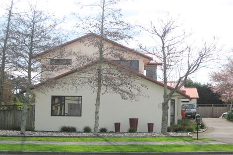 Photo of property in 6 Shelter Grove, Frankleigh Park, New Plymouth, 4310