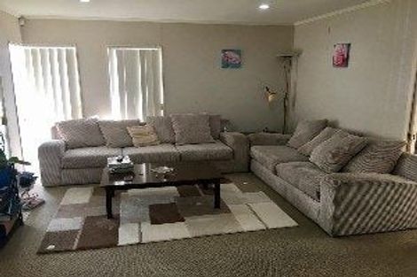 Photo of property in 10 Craigavon Drive, East Tamaki, Auckland, 2013