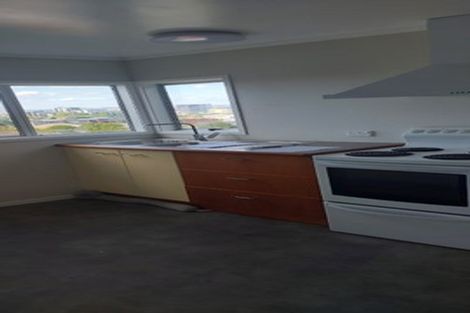 Photo of property in 12 Ruawai Road, Mount Wellington, Auckland, 1060