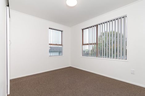 Photo of property in 70 Solar Road, Glen Eden, Auckland, 0602