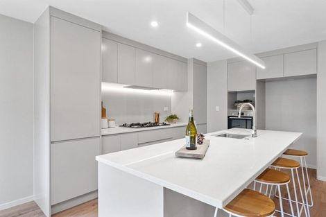 Photo of property in 7b De Quincey Terrace, Highland Park, Auckland, 2010