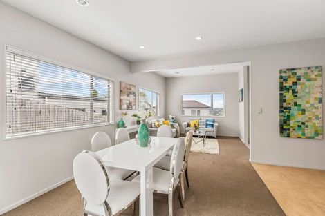 Photo of property in 11 Cityview Place, Massey, Auckland, 0614