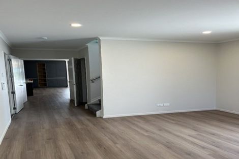 Photo of property in 28 Ballyalton Crescent, Flat Bush, 2019