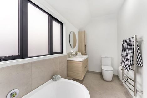 Photo of property in 128a Mcfaddens Road, St Albans, Christchurch, 8052