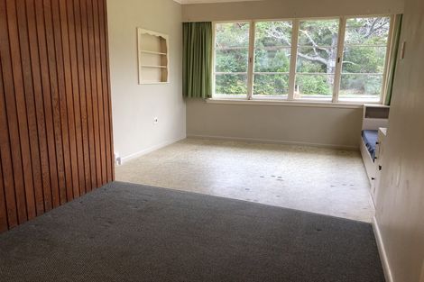 Photo of property in 4/2 Godley Road, Green Bay, Auckland, 0604