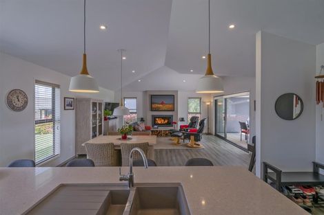 Photo of property in 4 Topping Place, Whitianga, 3510