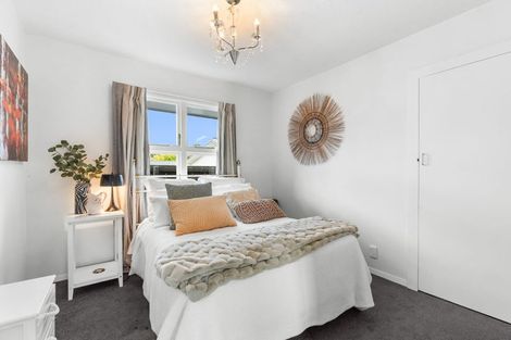 Photo of property in 21 Greendale Avenue, Avonhead, Christchurch, 8042