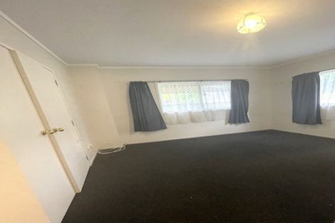 Photo of property in 35 Kirby Street, Glendene, Auckland, 0602