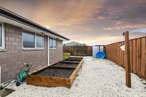 Photo of property in 100 Shillingford Boulevard, Rolleston, 7615