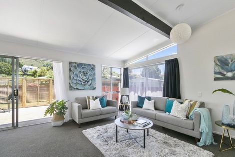 Photo of property in 303 Wellington Road, Wainuiomata, Lower Hutt, 5014