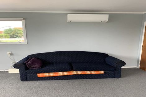 Photo of property in 2/65 Cliff View Drive, Green Bay, Auckland, 0604