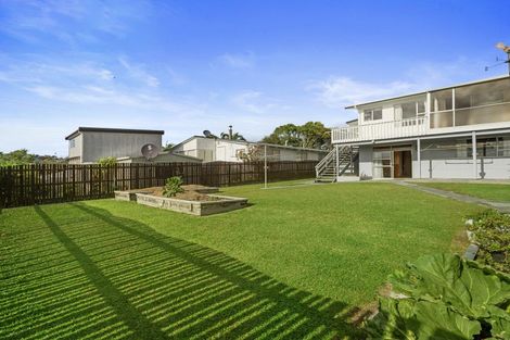 Photo of property in 4 Kawau View Road, Snells Beach, 0920