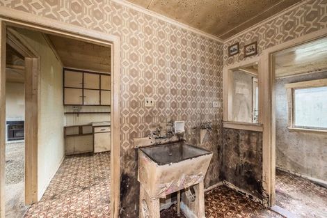 Photo of property in 10 Wairere Grove, Paraparaumu, 5032