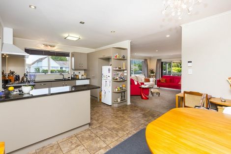Photo of property in 1/7 Bathurst Street, Silverstream, Upper Hutt, 5019