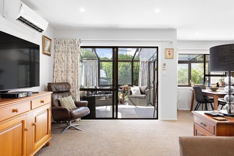 Photo of property in 3/255 Meola Road, Point Chevalier, Auckland, 1022