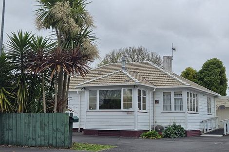 Photo of property in 2 Pinfold Avenue, Hamilton East, Hamilton, 3216