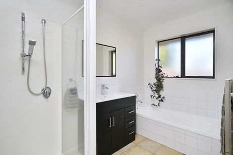 Photo of property in 9 Parkinson Place, Woodend, 7610