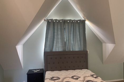 Photo of property in 1/4 Bond Crescent, Forrest Hill, Auckland, 0620