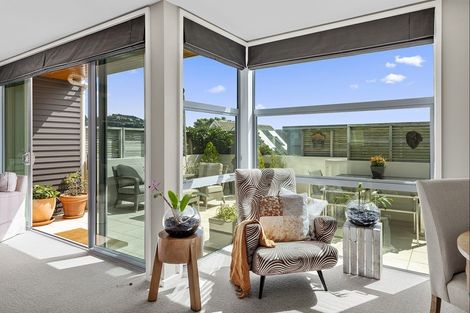 Photo of property in 36 Mantell Street, Seatoun, Wellington, 6022