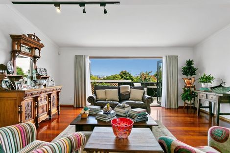 Photo of property in 27 Chesham Avenue, Waipahihi, Taupo, 3330