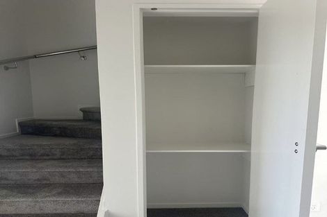 Photo of property in 17 Paetai Lane, Te Atatu Peninsula, 0610