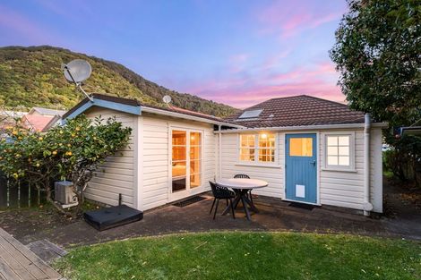 Photo of property in 26 Kauri Street, Eastbourne, Lower Hutt, 5013