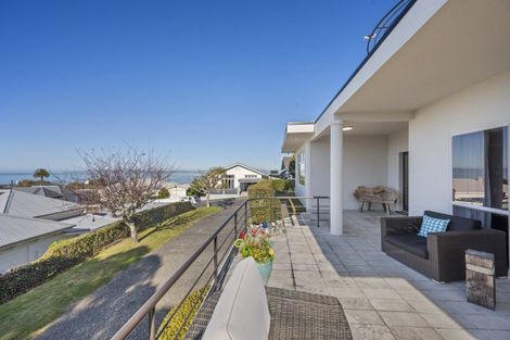 Photo of property in 13 Lighthouse Road, Bluff Hill, Napier, 4110