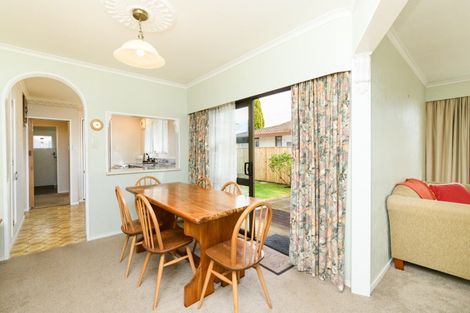 Photo of property in 1a Lowestoft Place, West End, Palmerston North, 4412
