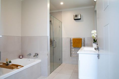 Photo of property in 12 Tui Place, Edendale, Wyndham, 9893
