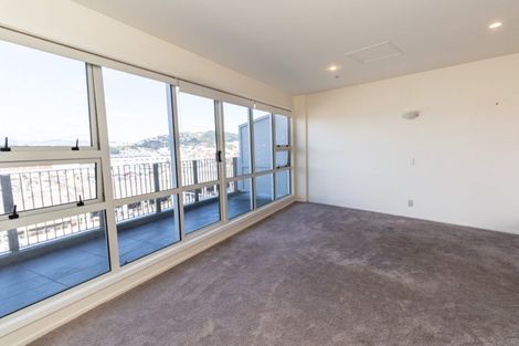 Photo of property in Stadium Garden Flats, 412/107 Thorndon Quay, Pipitea, Wellington, 6011