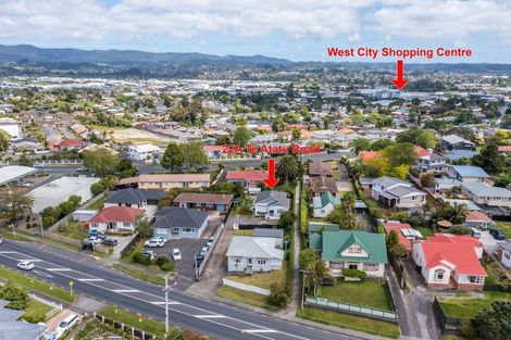 Photo of property in 22a Te Atatu Road, Te Atatu South, Auckland, 0610