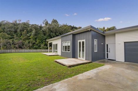 Photo of property in 28 Alf Simpson Drive, Whitianga, 3510