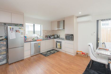 Photo of property in 30a Beaumonts Way, Manurewa, Auckland, 2102