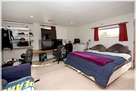 Photo of property in 32 Bledisloe Street, Levin, 5510