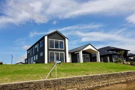 Photo of property in 15 Awatea Drive, Whitianga, 3510