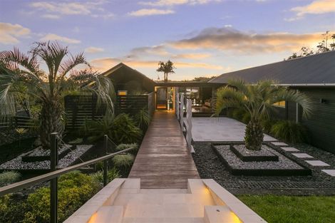 Photo of property in 6 Kerema Way, Schnapper Rock, Auckland, 0632