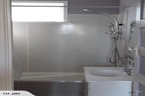 Photo of property in 16 Milne Terrace, Island Bay, Wellington, 6023