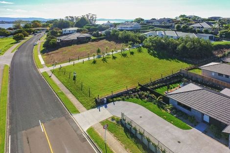 Photo of property in 8 Tralee Street, Omokoroa, 3114