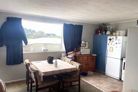 Photo of property in 6 Karyn Street, Castlecliff, Whanganui, 4501