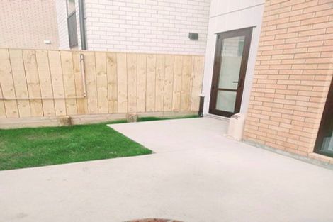 Photo of property in 14 Papai Lane, Massey, Auckland, 0614