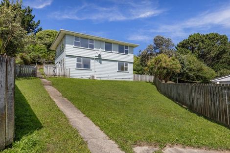 Photo of property in 8 Penguin Grove, Waitangirua, Porirua, 5024