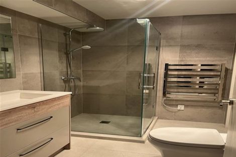 Photo of property in 8 Puhakehake Place, Flat Bush, Auckland, 2019