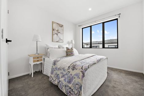 Photo of property in 38b Mcwhirters Farm Lane, Massey, Auckland, 0614