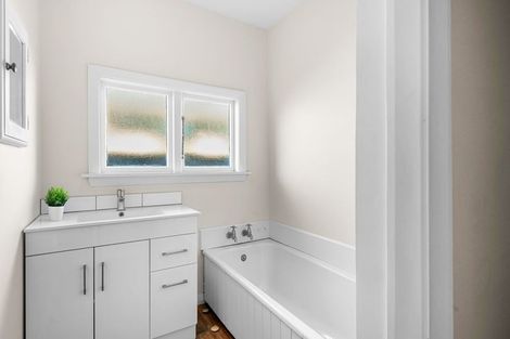 Photo of property in 1/64 Ottawa Road, Wainoni, Christchurch, 8061