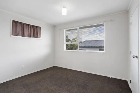 Photo of property in 34 Moncrieff Avenue, Clendon Park, Auckland, 2103