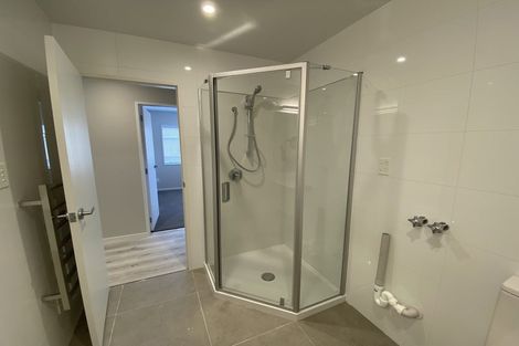 Photo of property in 8 Tagish Way, Orewa, 0931