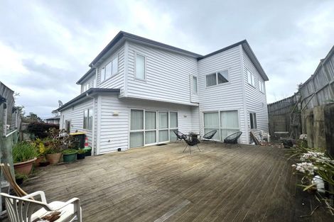 Photo of property in 151 Tiriwa Drive, Massey, Auckland, 0614